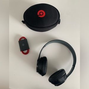 Beats Solo Wireless headphones